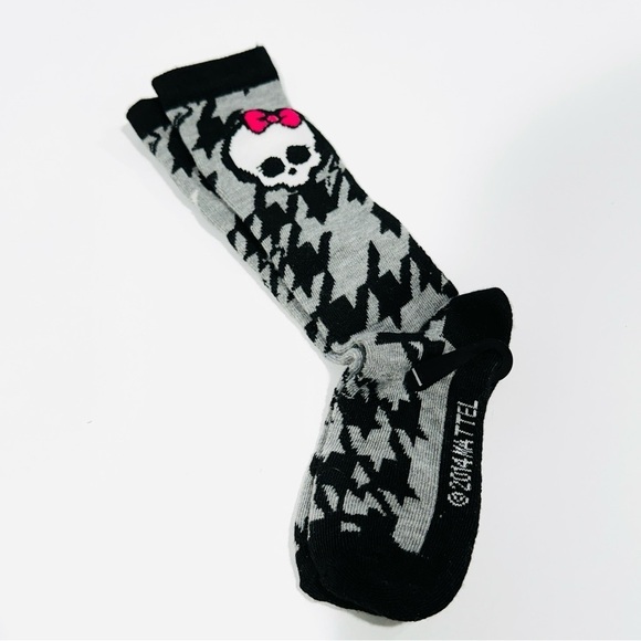 NWT Monster High Black & Grey Skullette Girls Socks - Picture 4 of 5